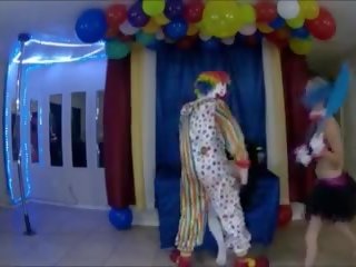 The pornstar komedi video the pervy the klloun shfaqje: xxx video 10