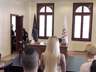 Xxx justice - judecător orders exceptional grup x evaluat video și dp tratament